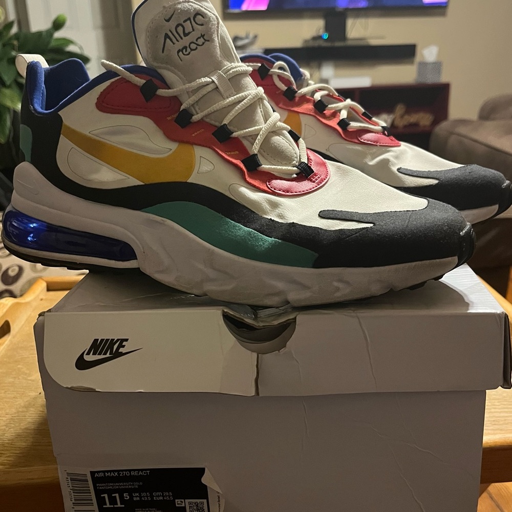 Nike 270